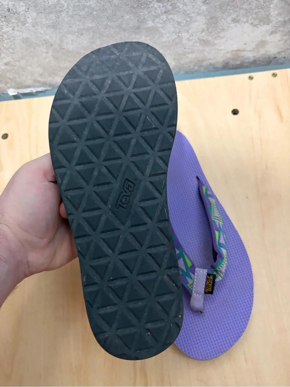Teva Classic Flip Flop Sandals size women’s 8